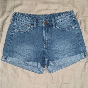 Boyfriend/Mom H&M Shorts
